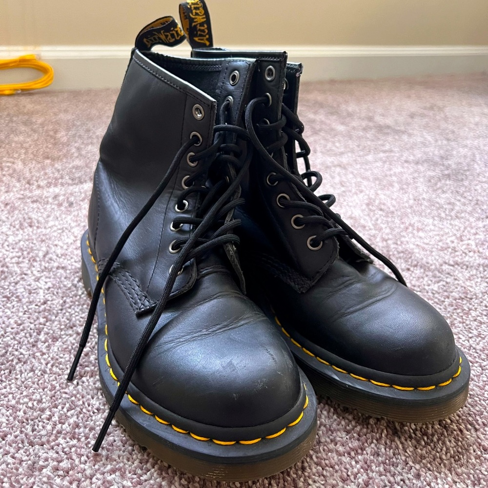 Size 6 Doc Marten 1460's